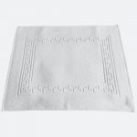 iberosa-textiles-rumbo-alfombra-de-bano-greca-blanca-algodon-650-gramos