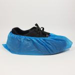 calzas-cubrezapatos-sanitarias-desechables-polietileno-azul-2