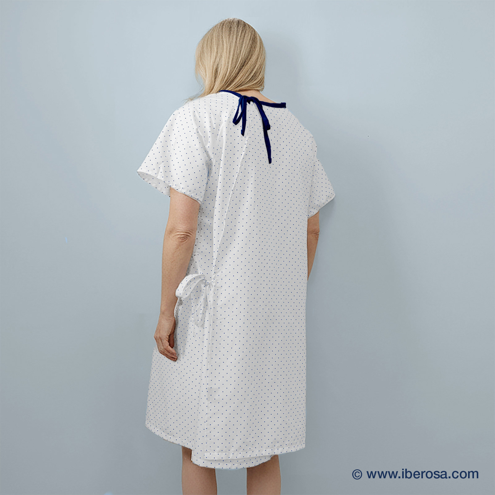 iberosa-textiles-rumbo-bata-paciente-topos-xxl-trasera